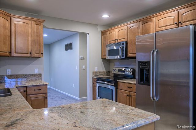 42160 Woodward Avenue 7, Bloomfield Hills, MI 48304