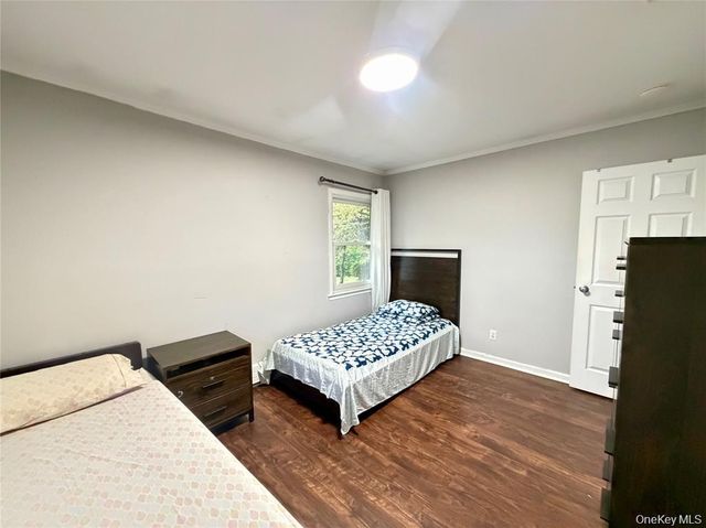89 Bruce Avenue, Hicksville, NY 11801