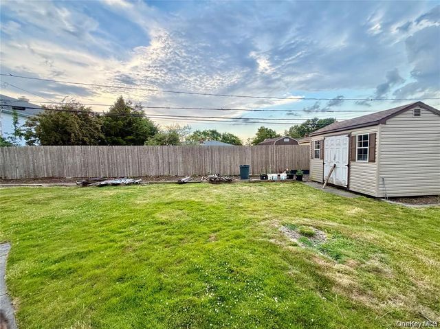 89 Bruce Avenue, Hicksville, NY 11801