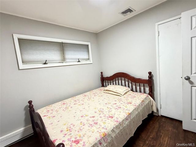 89 Bruce Avenue, Hicksville, NY 11801