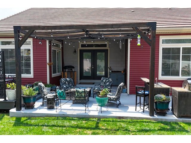 4933 Silverwood Dr, Johnstown, CO 80534