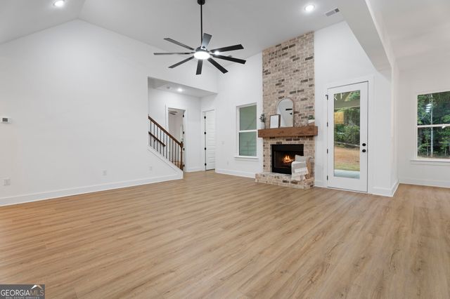 125 Maple Valley Drive, Jenkinsburg, GA 30234