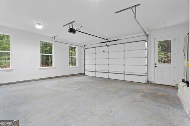 125 Maple Valley Drive, Jenkinsburg, GA 30234