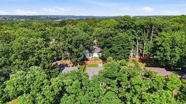 404 Shadow Ridge Drive, Little Rock, AR 72211