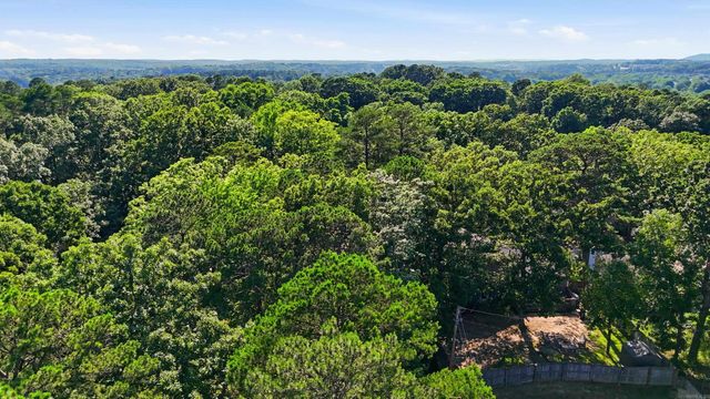 404 Shadow Ridge Drive, Little Rock, AR 72211