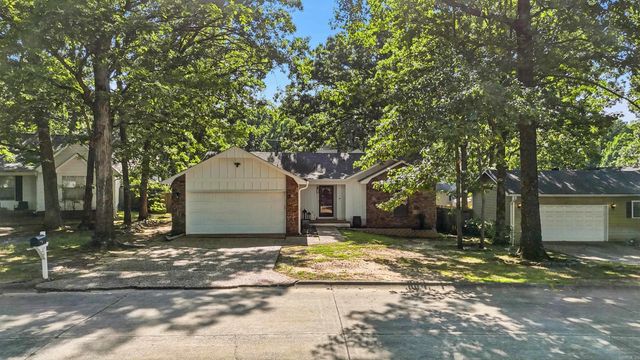 404 Shadow Ridge Drive, Little Rock, AR 72211