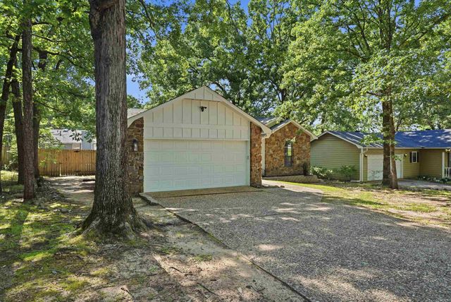 404 Shadow Ridge Drive, Little Rock, AR 72211