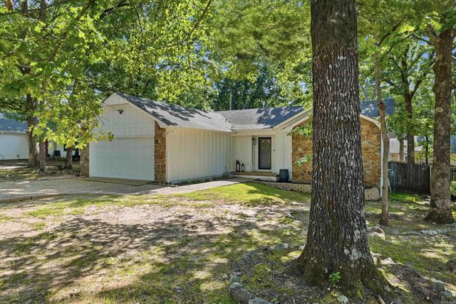 404 Shadow Ridge Drive, Little Rock, AR 72211
