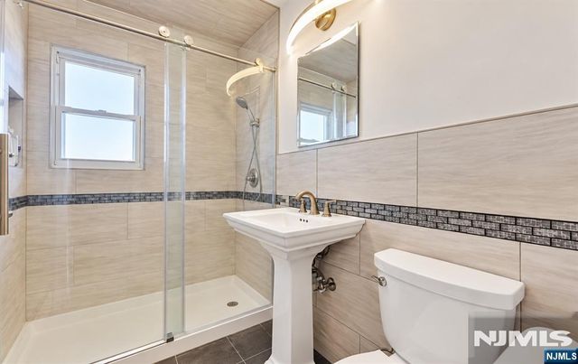 1266 Teaneck Road 11, Teaneck, NJ 07666
