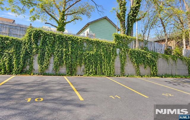 1266 Teaneck Road 11, Teaneck, NJ 07666