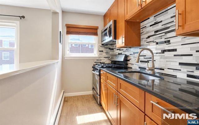 1266 Teaneck Road 11, Teaneck, NJ 07666