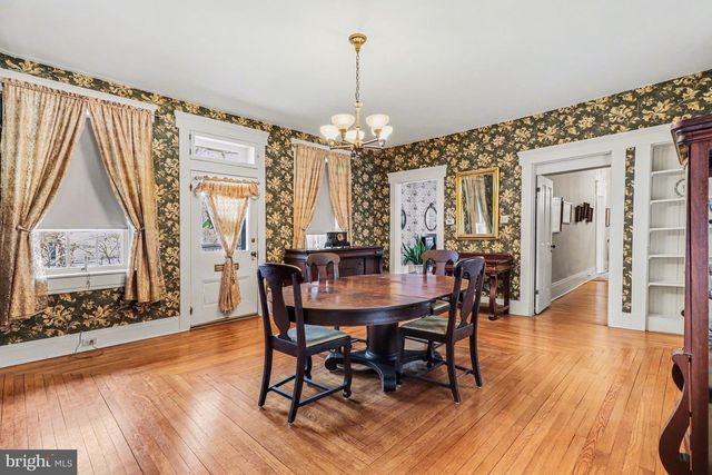 13 W MAIN ST, Mount Joy, PA 17552