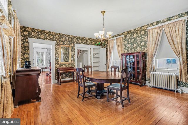 13 W MAIN ST, Mount Joy, PA 17552