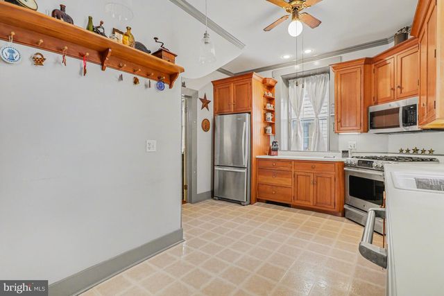 13 W MAIN ST, Mount Joy, PA 17552