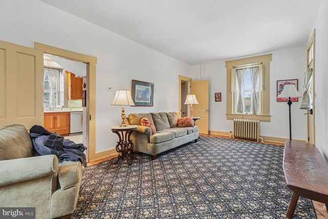 13 W MAIN ST, Mount Joy, PA 17552