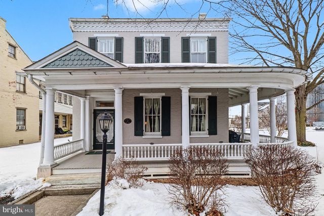 13 W MAIN ST, Mount Joy, PA 17552