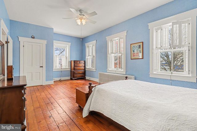 13 W MAIN ST, Mount Joy, PA 17552