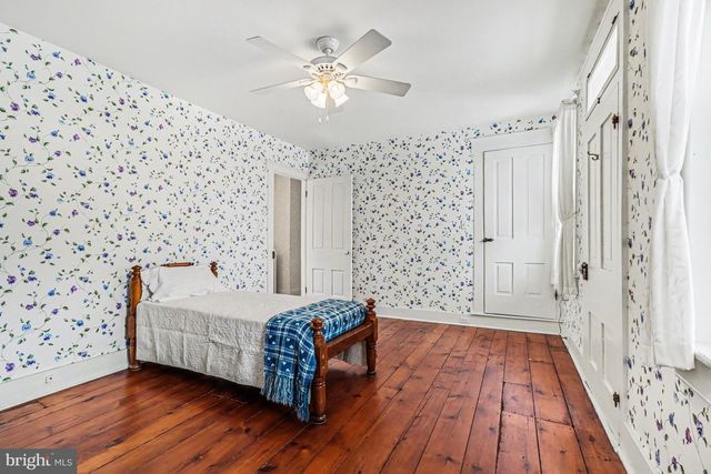 13 W MAIN ST, Mount Joy, PA 17552