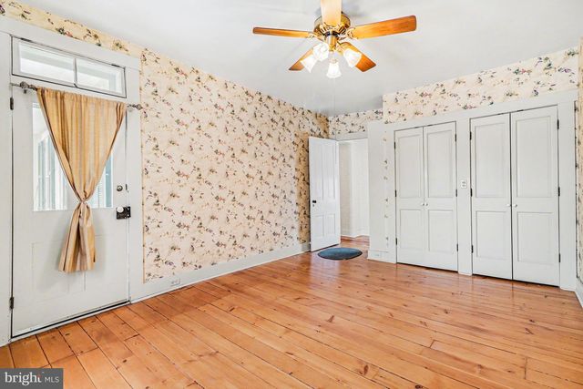 13 W MAIN ST, Mount Joy, PA 17552