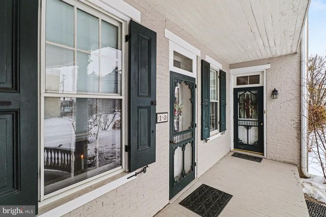 13 W MAIN ST, Mount Joy, PA 17552