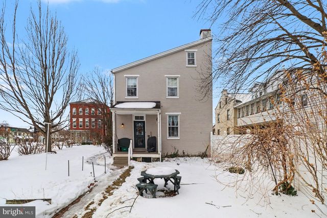 13 W MAIN ST, Mount Joy, PA 17552