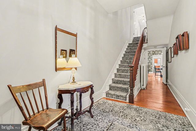 13 W MAIN ST, Mount Joy, PA 17552