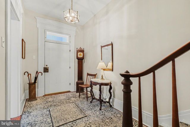 13 W MAIN ST, Mount Joy, PA 17552