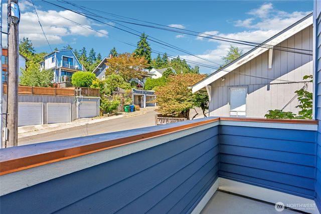 424 35th Avenue S, Seattle, WA 98144