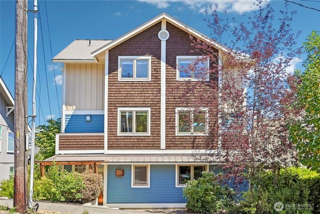 424 35th Avenue S, Seattle, WA 98144