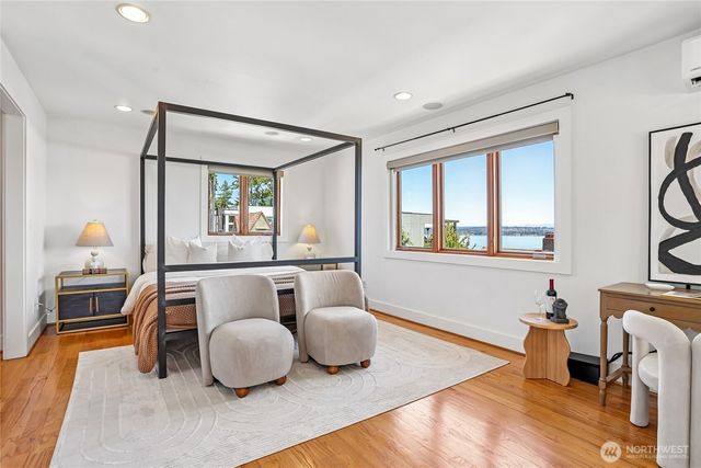 424 35th Avenue S, Seattle, WA 98144