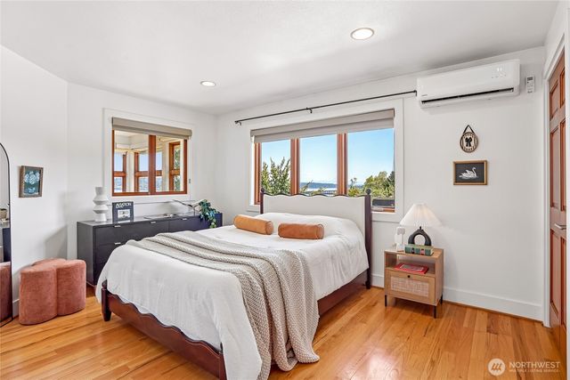 424 35th Avenue S, Seattle, WA 98144