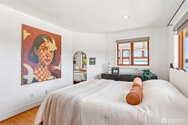 424 35th Avenue S, Seattle, WA 98144