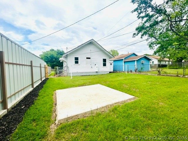 558 11th NW, Ardmore, OK 73401