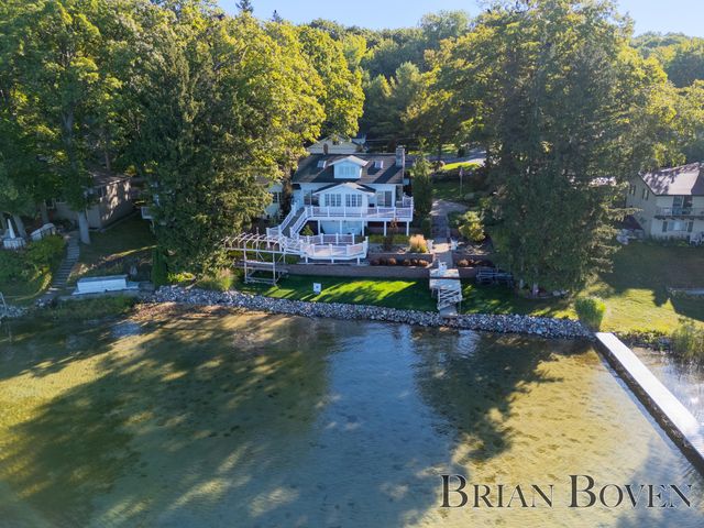 2625 Elmwood Drive, Pierson, MI 49339