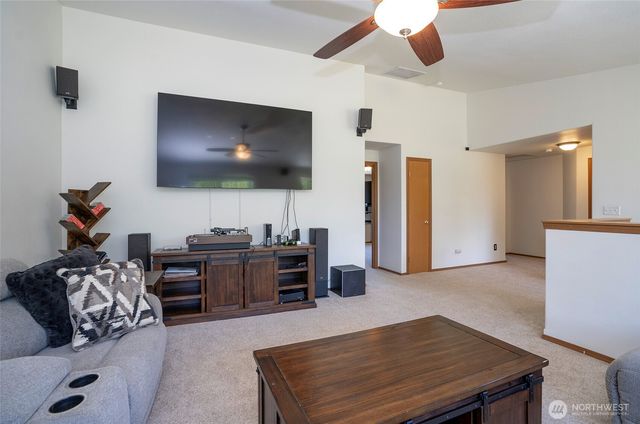 200 Peter Hagen Road NW, Seabeck, WA 98380