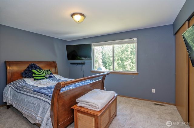 200 Peter Hagen Road NW, Seabeck, WA 98380