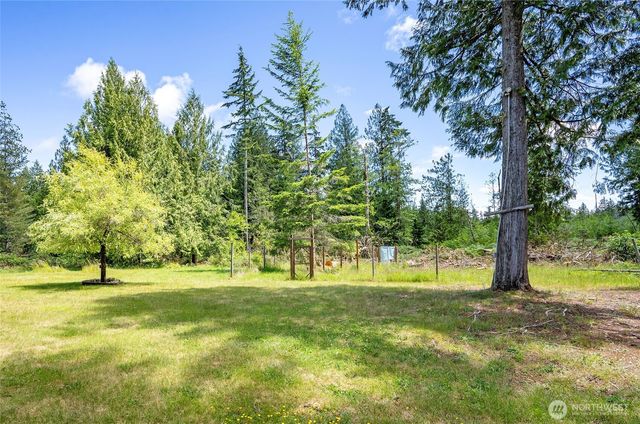 200 Peter Hagen Road NW, Seabeck, WA 98380