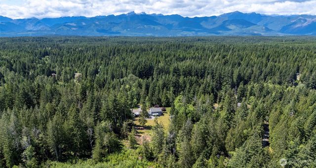 200 Peter Hagen Road NW, Seabeck, WA 98380