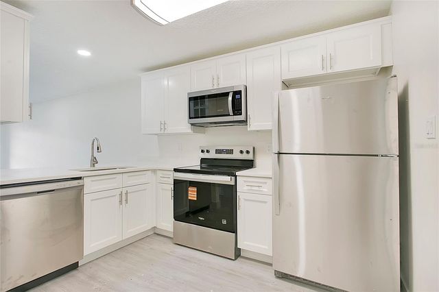 2861 WILLOW RUN, Orlando, FL 32808