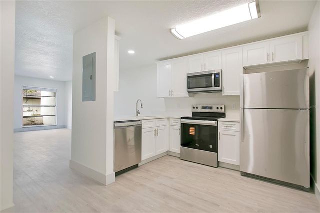 2861 WILLOW RUN, Orlando, FL 32808