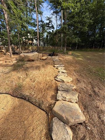 218 Chickasaw Drive, Waleska, GA 30183