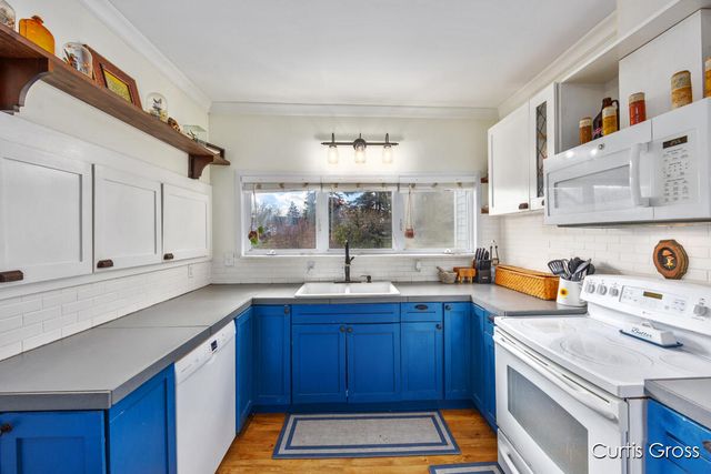 320 Pine Street NE, Cedar Springs, MI 49319