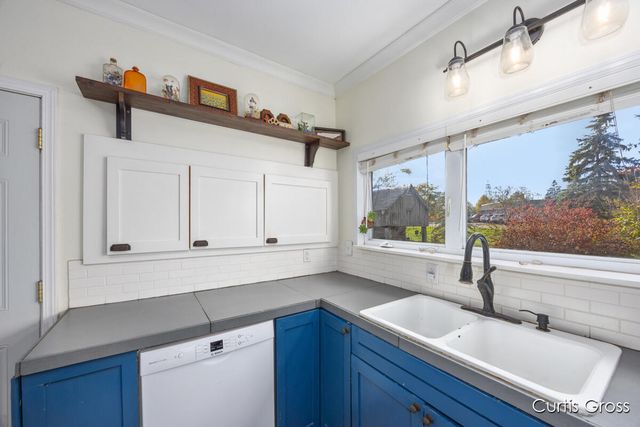 320 Pine Street NE, Cedar Springs, MI 49319