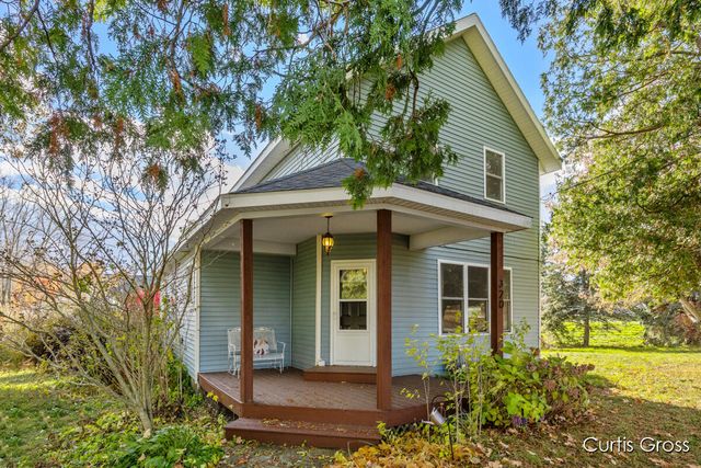 320 Pine Street NE, Cedar Springs, MI 49319