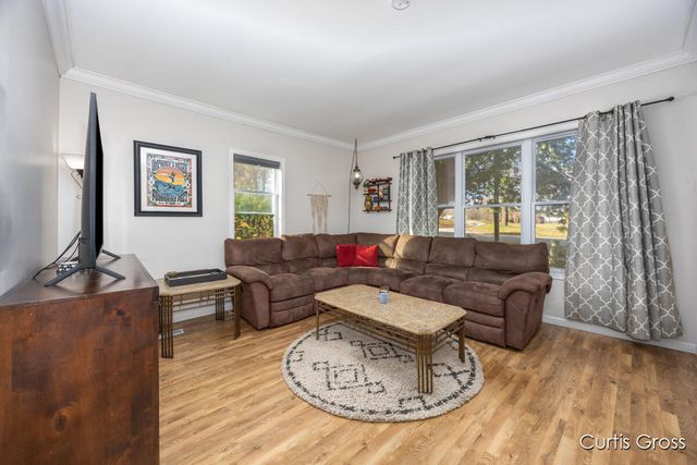 320 Pine Street NE, Cedar Springs, MI 49319