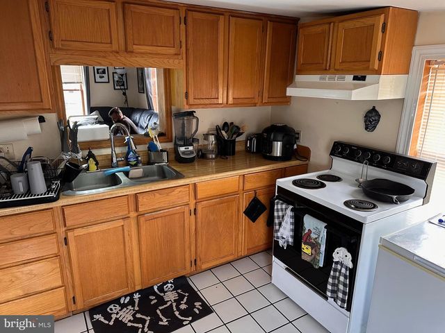 152 N MAIN ST, Chalfont, PA 18914