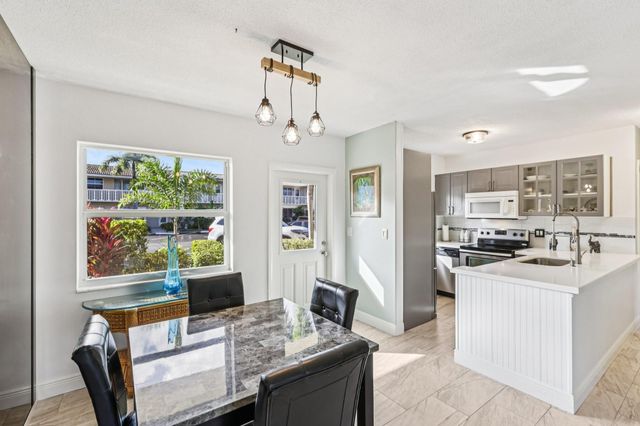 2131 NE 42nd Court 106E, Lighthouse Point, FL 33064