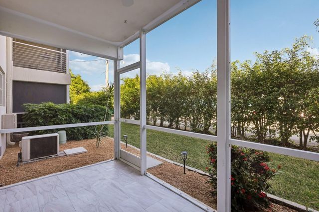 2131 NE 42nd Court 106E, Lighthouse Point, FL 33064