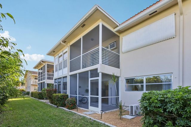 2131 NE 42nd Court 106E, Lighthouse Point, FL 33064