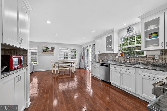 20 VACCARO RD, Lawrenceville, NJ 08648